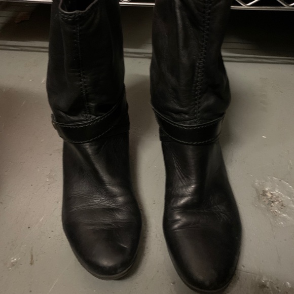 Nine West flat ankle booties - Picture 2 of 7